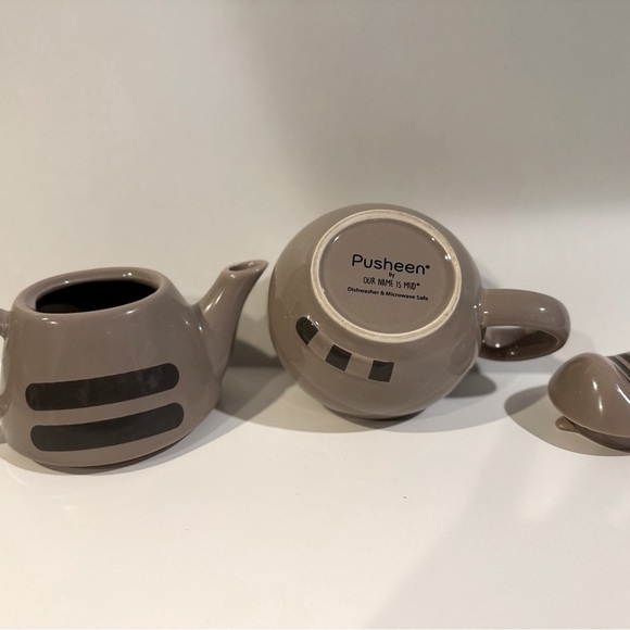 Pusheen the Cat | Teacup Set - Picture 2 of 5